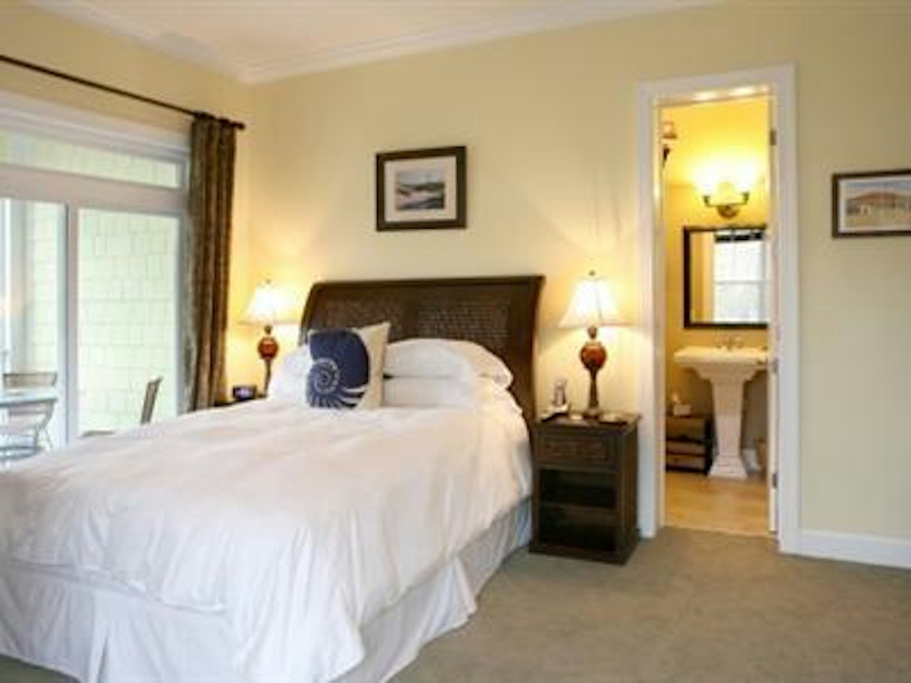 Water S Edge Inn 4/23