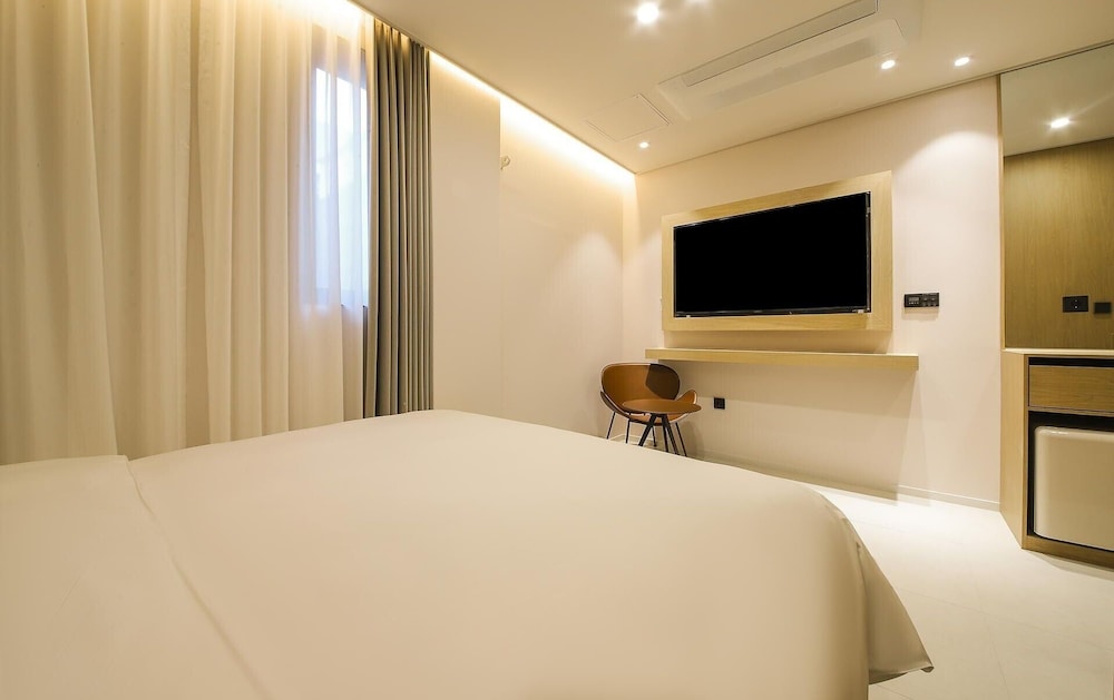 Nestly Hotel Seomyeon 27/61