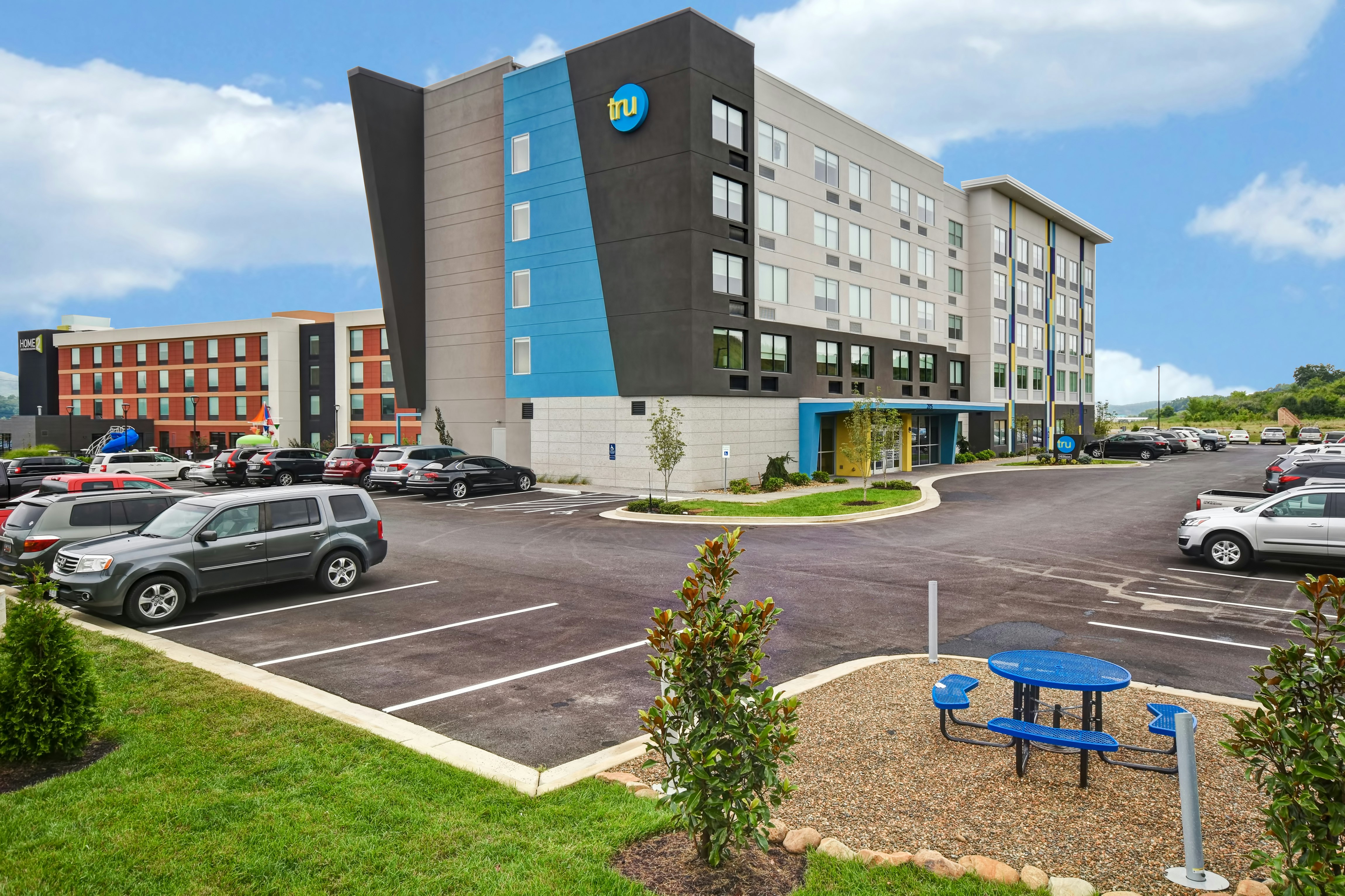 Tru by Hilton Pigeon Forge, TN 52/55