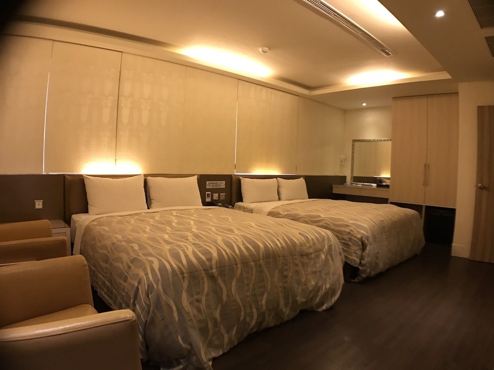 Ai-Lai Fashion Hotel 18/72