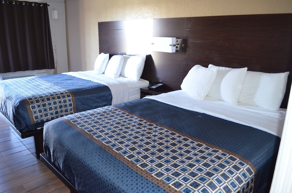 Hill Country Inn and Suites Marble Falls - TX 10/20