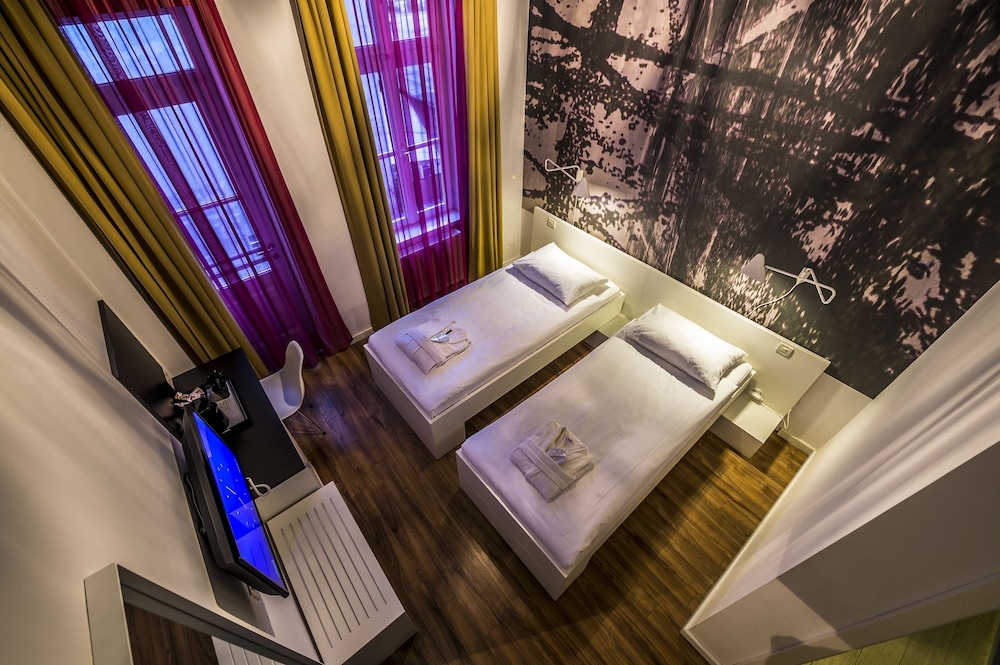 Art Hotel Like 39/59