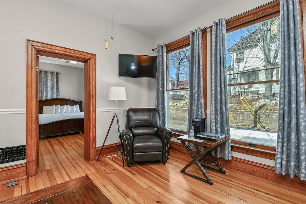 Captain Wohlt Inn Bed Breakfast 59/76