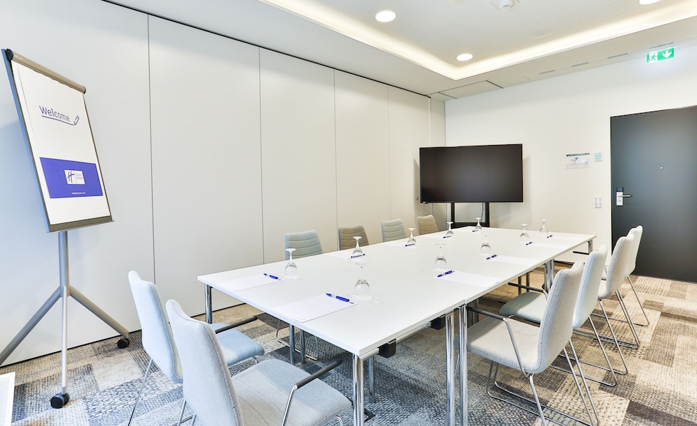 HOLIDAY INN EXPRESS STUTTGART - WAIBLINGEN 52/69