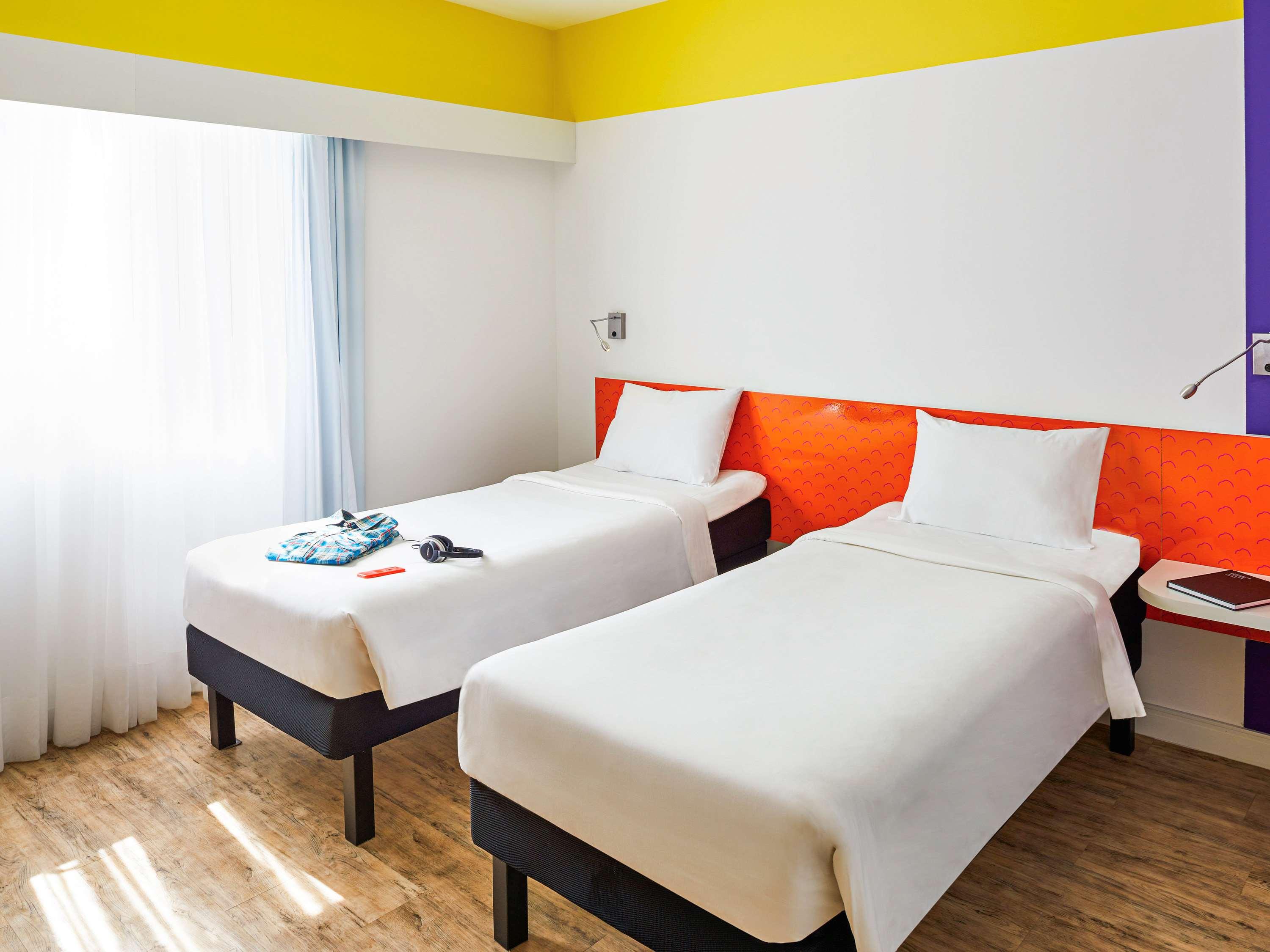 Standard, Twin Beds
