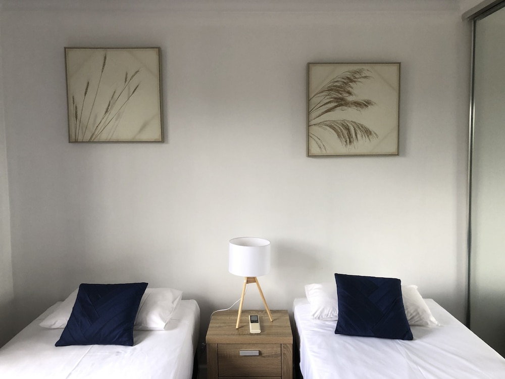 Coral Towers Holiday Suites 41/69