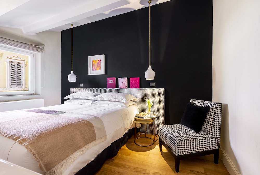 Master, Suite, Queen Bed, Sofa