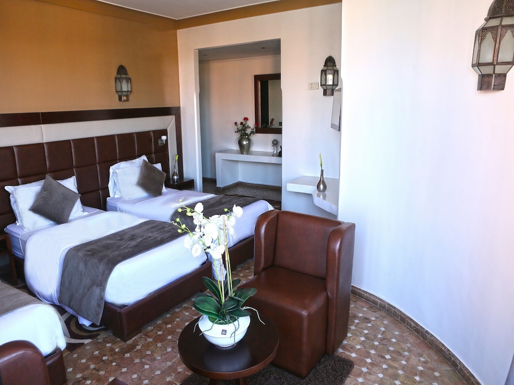 Fashion Hotel 16/47