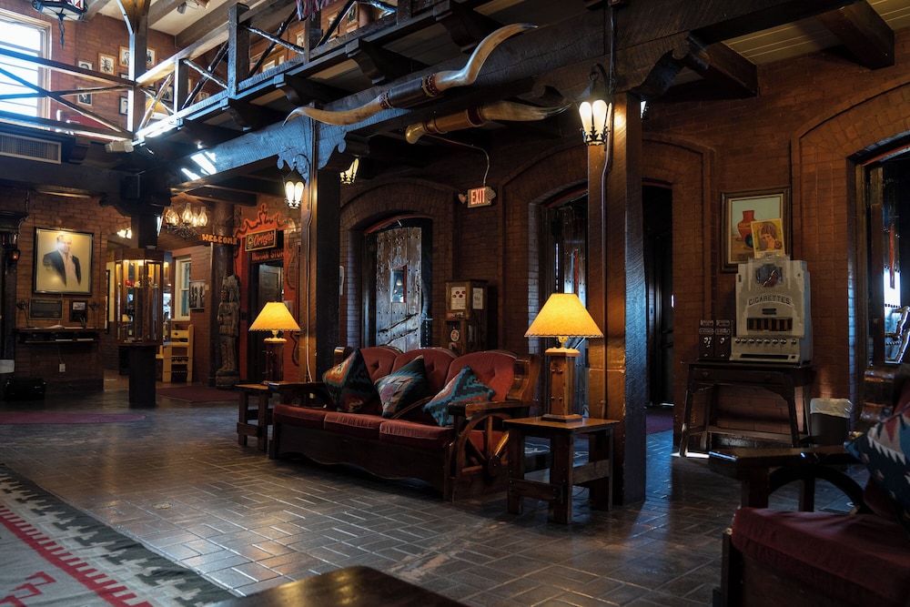 El Rancho Hotel 48/68