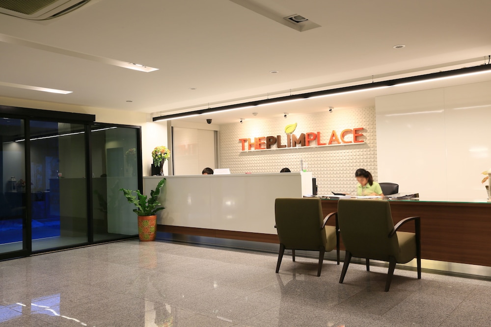 The Plimplace Hotel 10/69