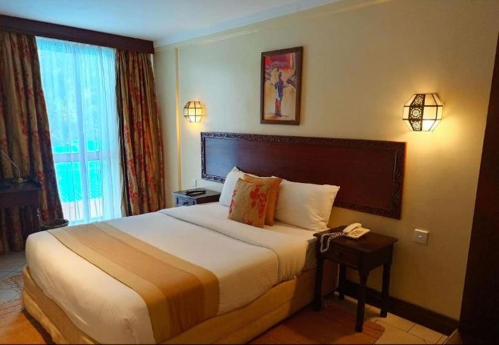 The Heron By Sarovar Portico India, Nairobi 23/77