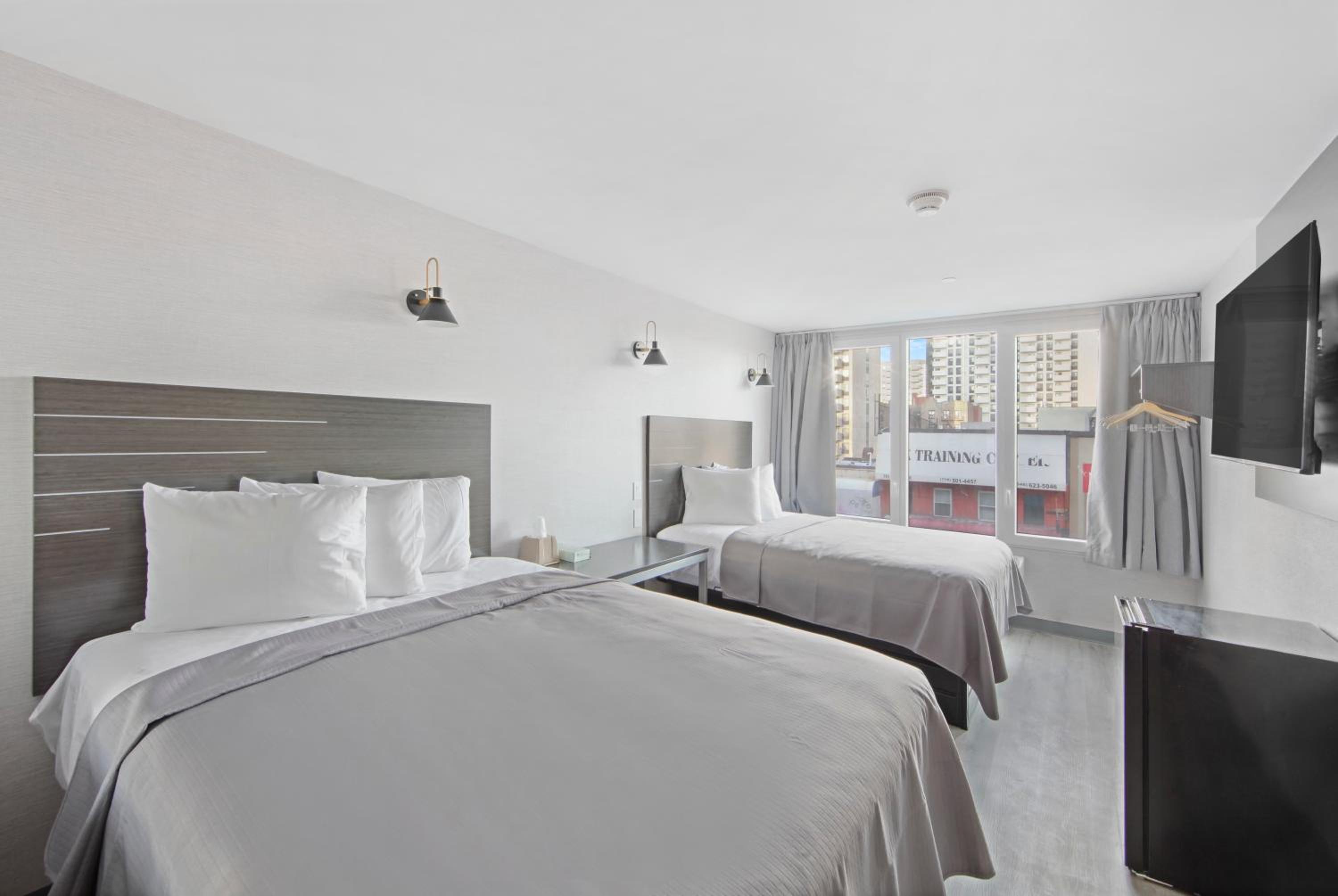 Room, 2 Queen Beds
