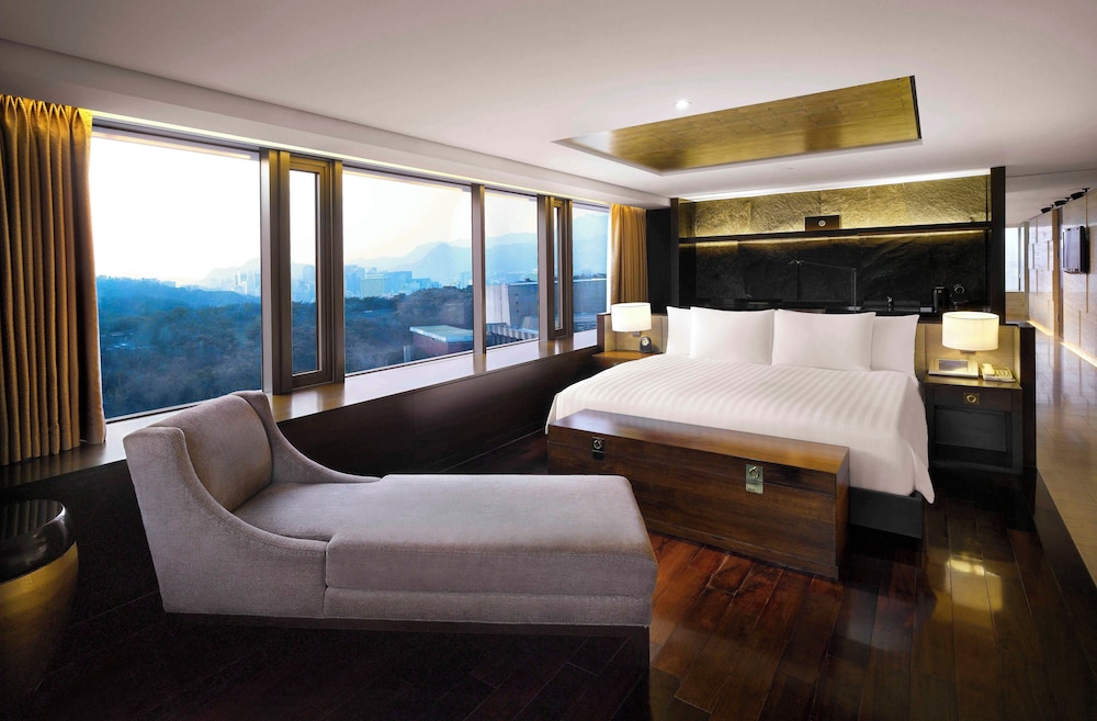 Grand, Namsan, Premier, Suite, King Bed, with View, with Pool