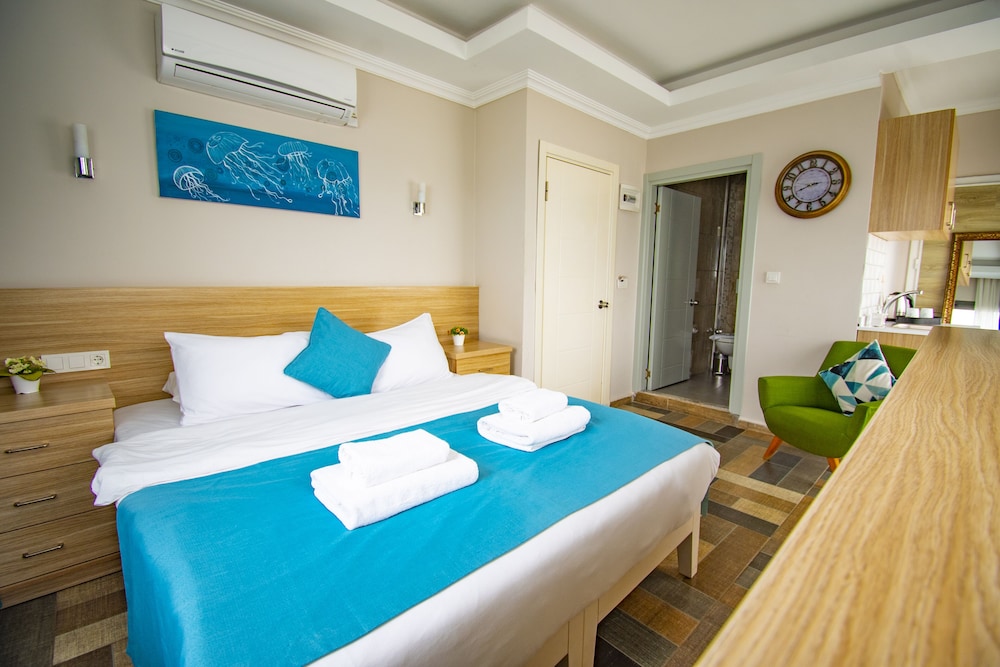استوديو بسرير مزدوج بإطلالة على البحر، M Suite Hotel 7/10