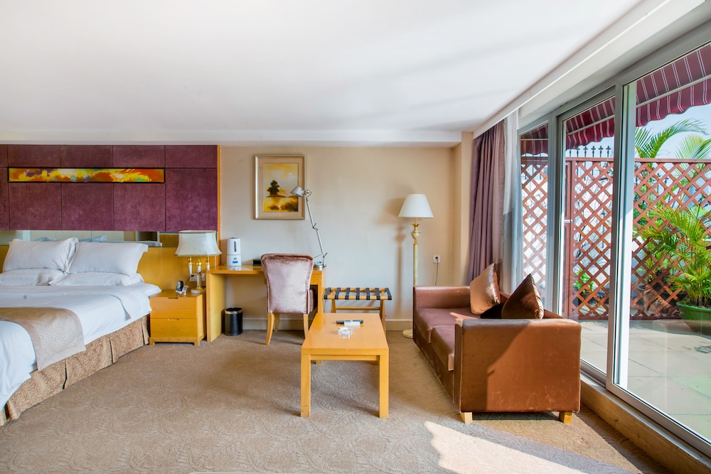 Louis Hotel Zhongshan 22/40