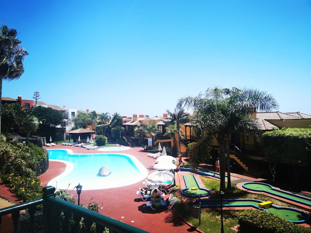 Apartamentos Oasis San Antonio 10/53