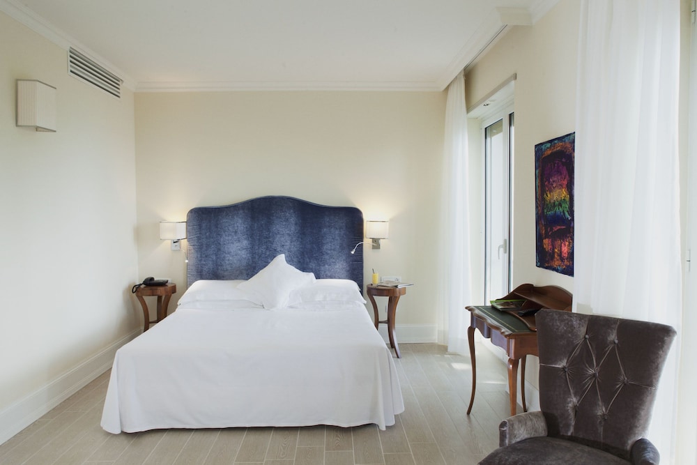 SUPERIOR, DOUBLE BED, SEA VIEW