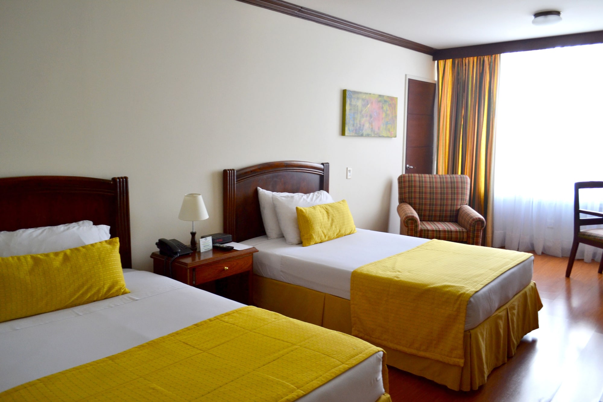 Room, Twin Beds, Pop Art Hotel Manizales Centro Historico 4/9