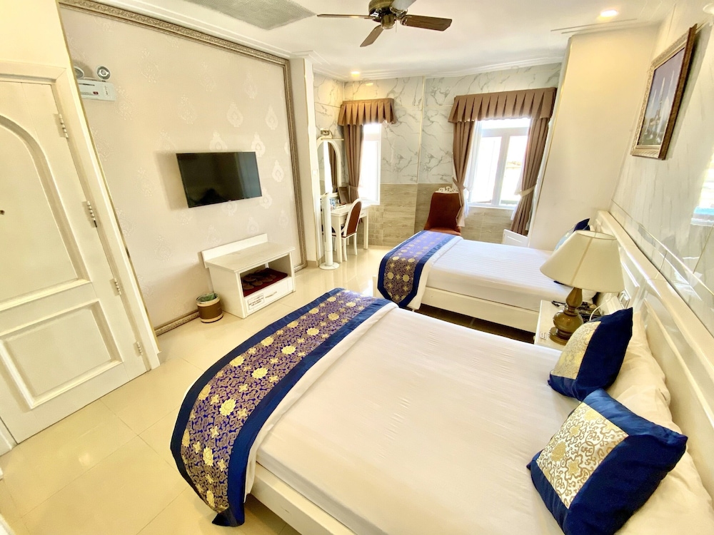Tulip Hotel 3 33/81