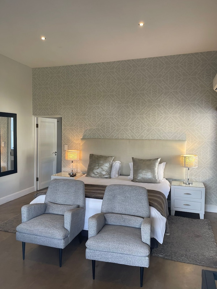 Plumwood Boutique Hotel 25/32