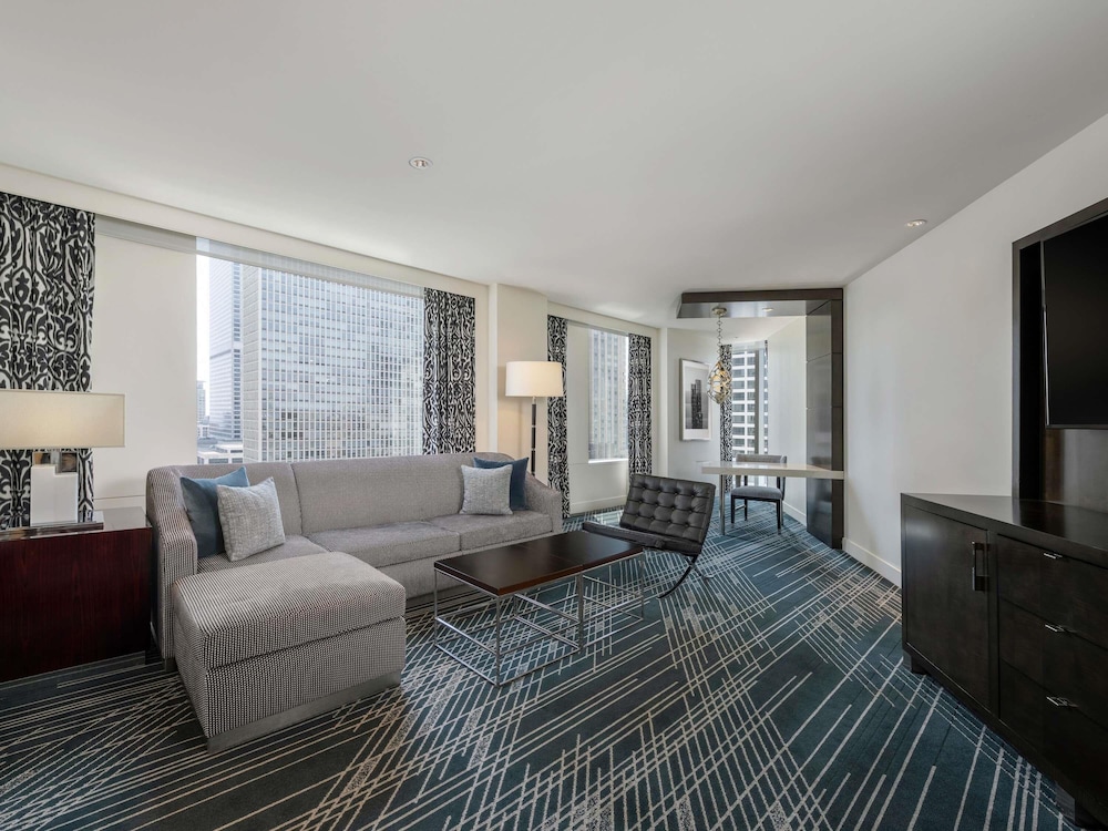 Sofitel Chicago Magnificent Mile 30/50