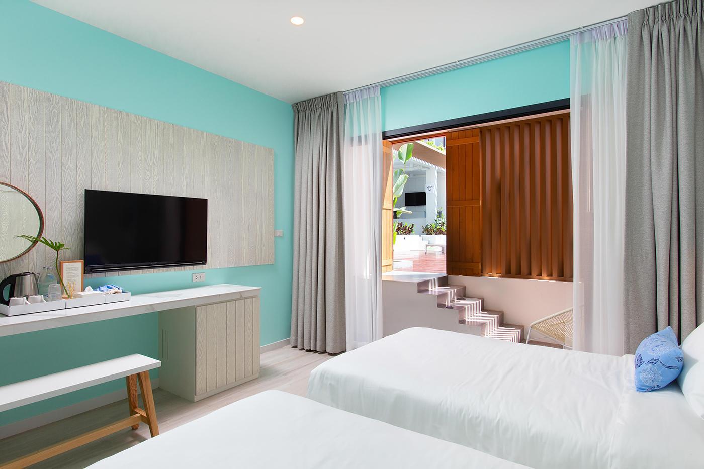 Room, Pool Access