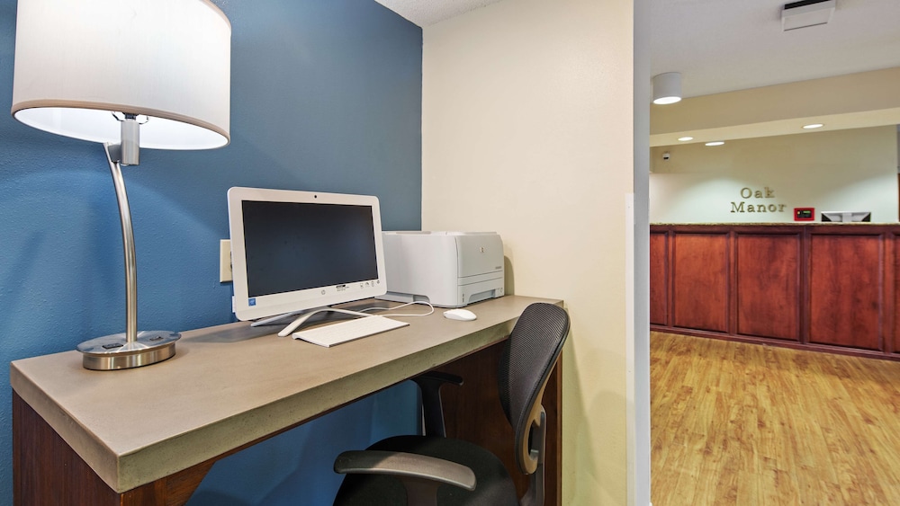 Best Western Oak Manor 30/32