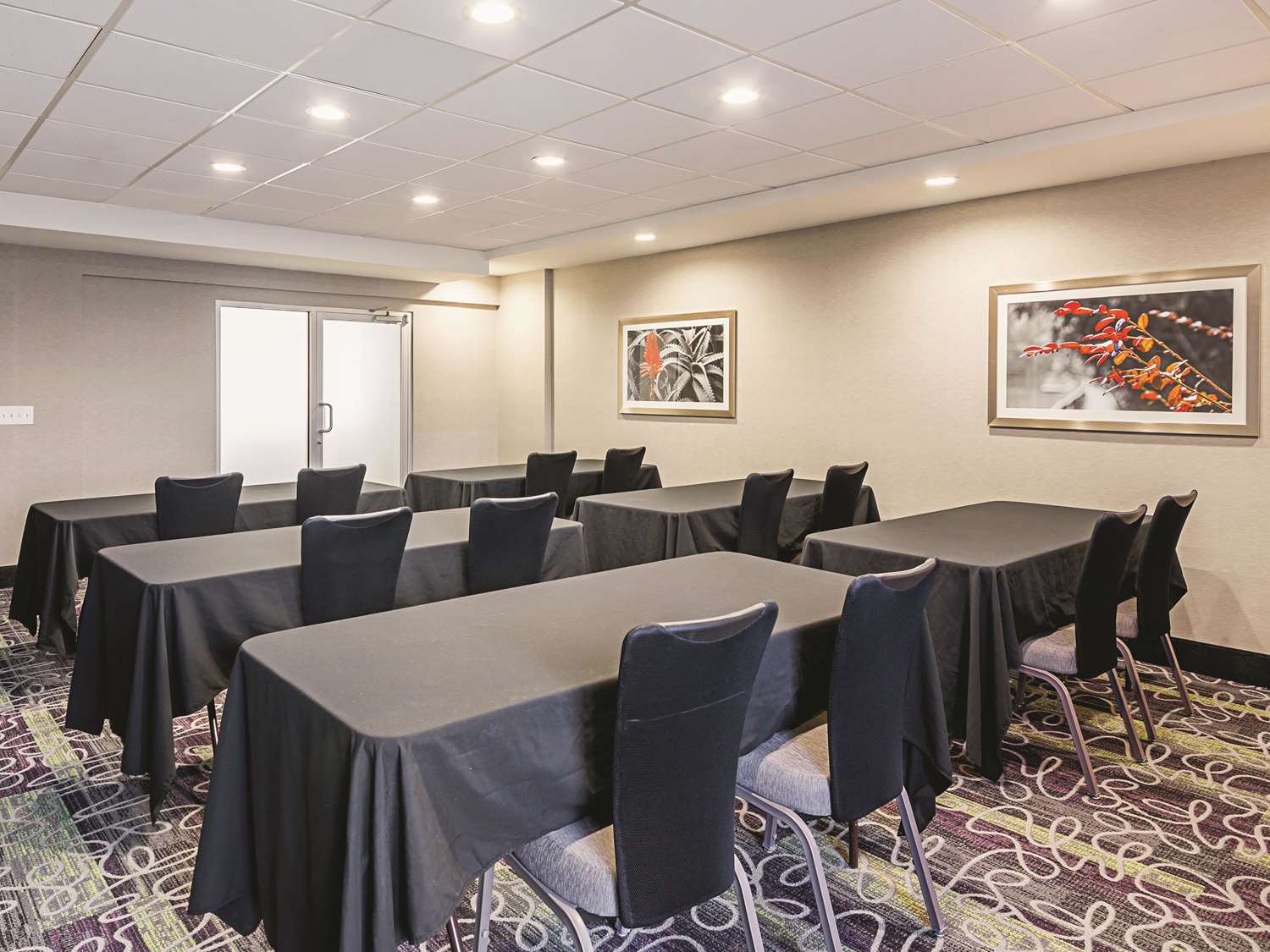 La Quinta Inn and Suites by Wyndham Austin Near The Domain 46/52