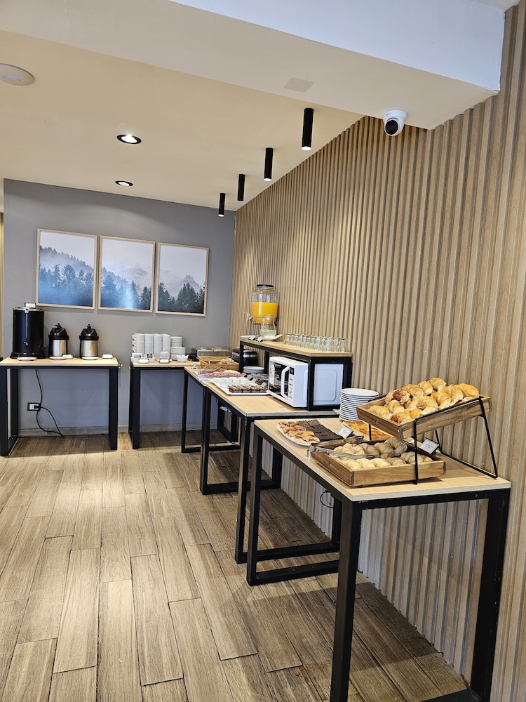 M383 Hotel Bariloche 44/47