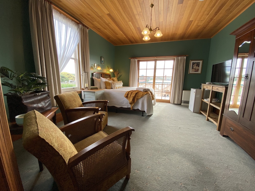 Hanlon House Bed And Breakfast 31/52