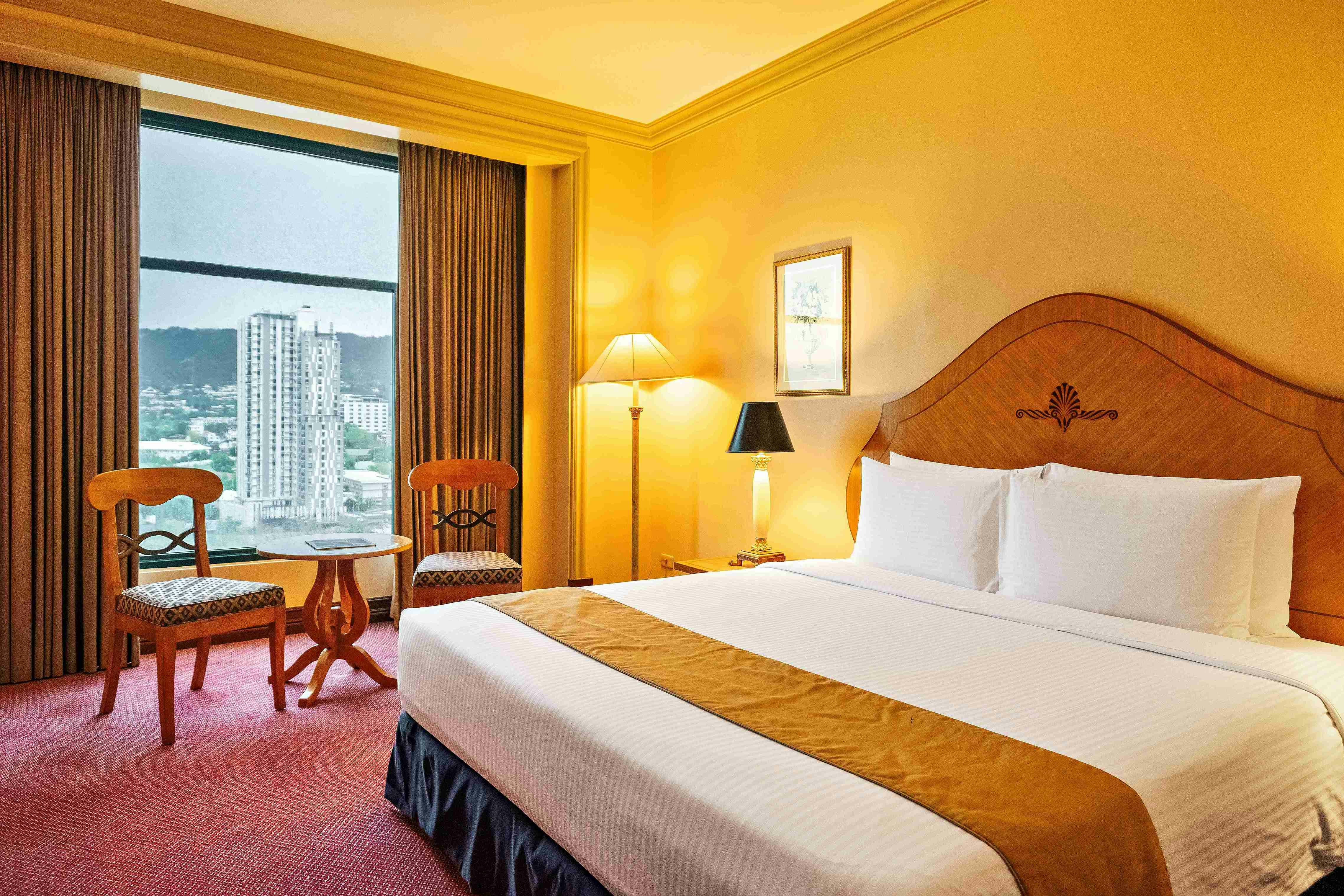 Waterfront Cebu City Hotel and Casino 8/38