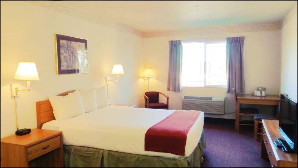 Peppermill Empress Inn 18/65