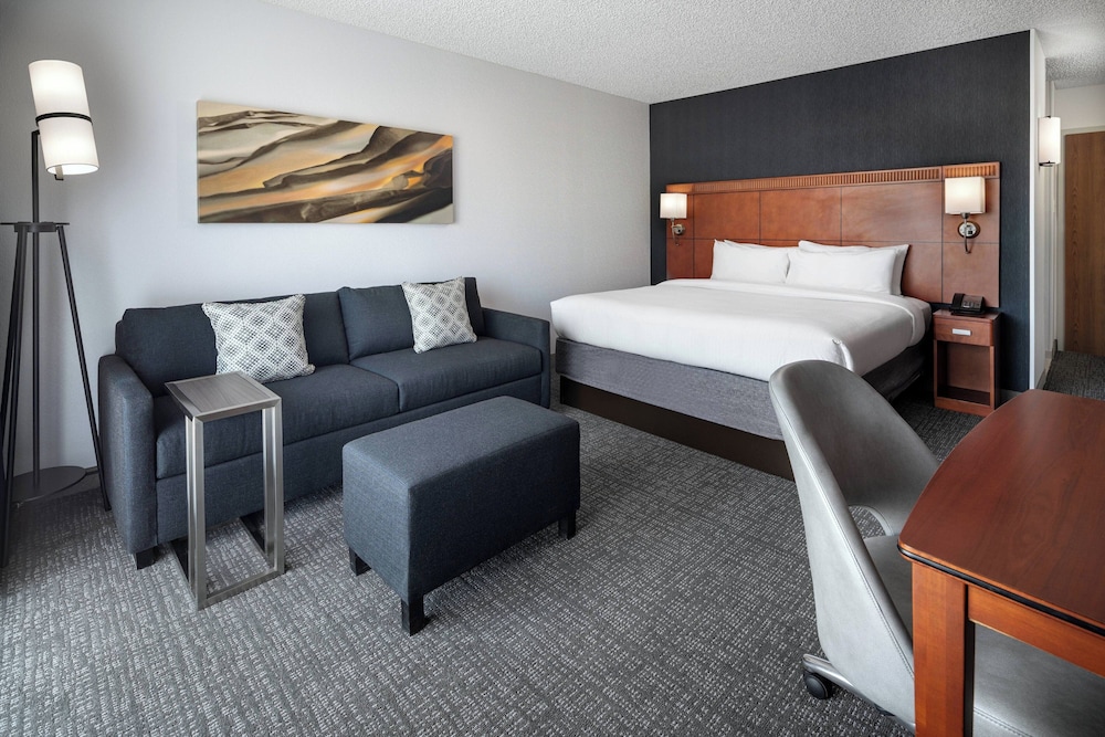 غرفة بسرير كينج، Courtyard by Marriott Rancho Cordova Sacramento 3/6