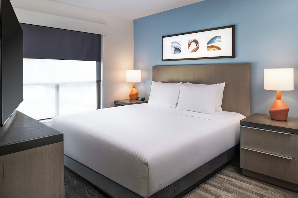Hyatt House Auburn Hills Detroit 6/42