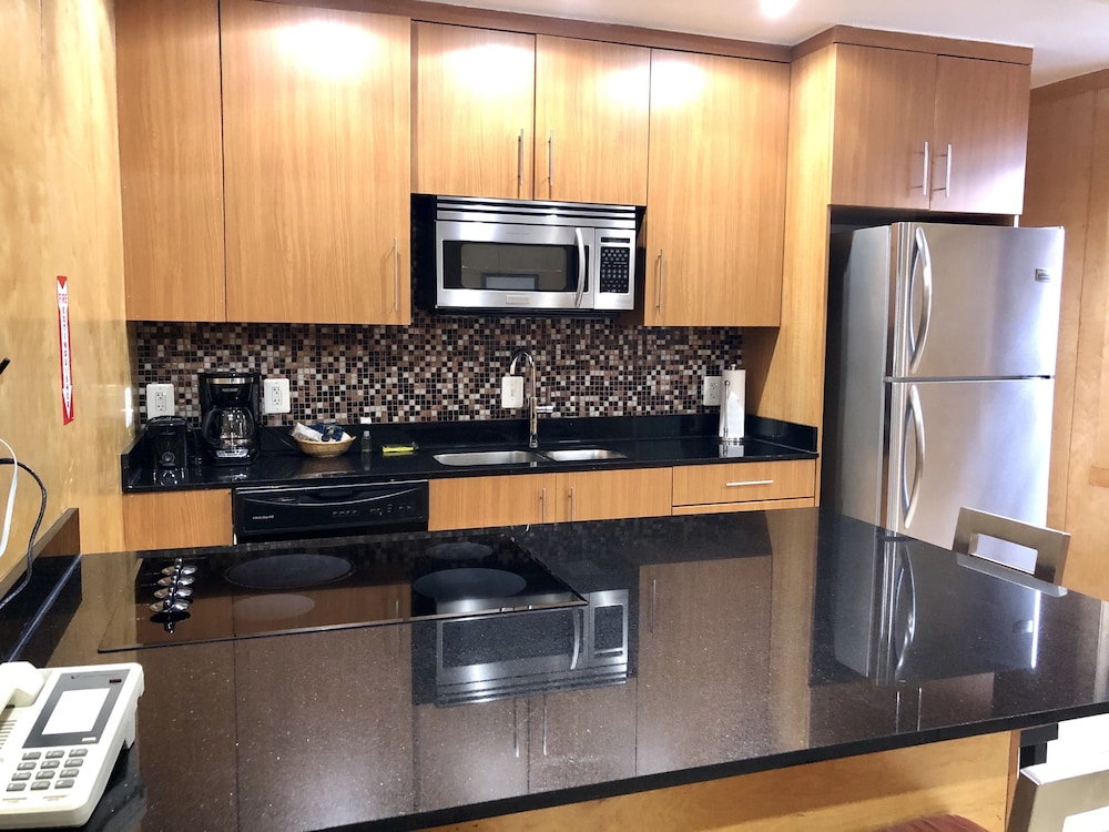 The Eldon Luxury Suites 24/51