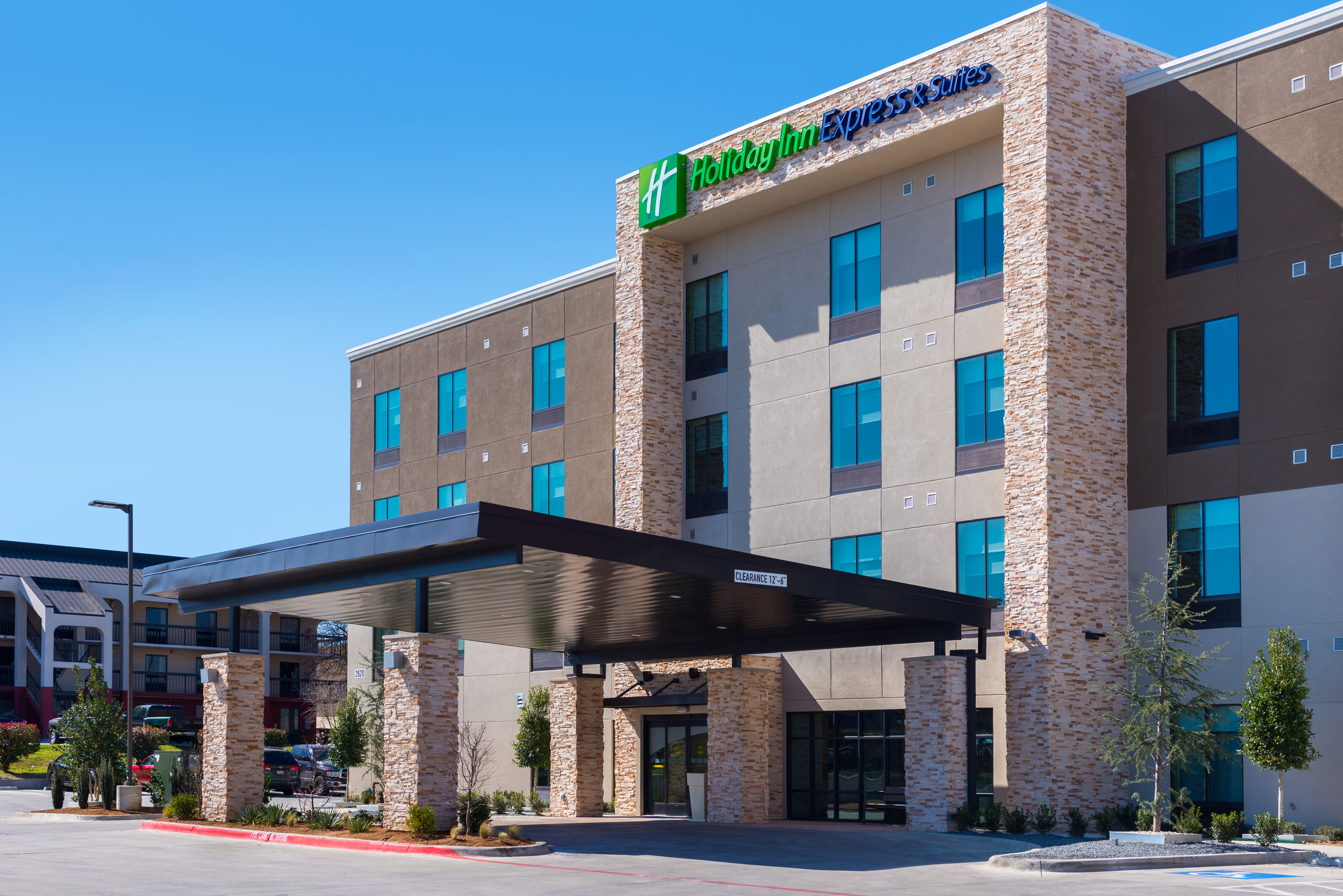 Holiday Inn Express & Suites Fort Worth West 43/45