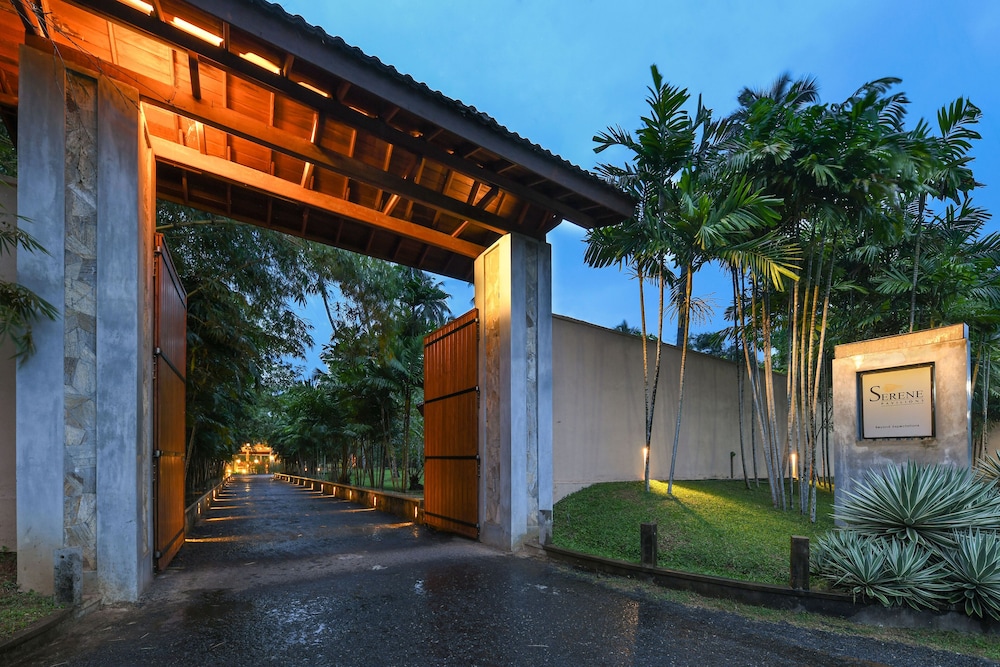Serene Pavillion 4/50