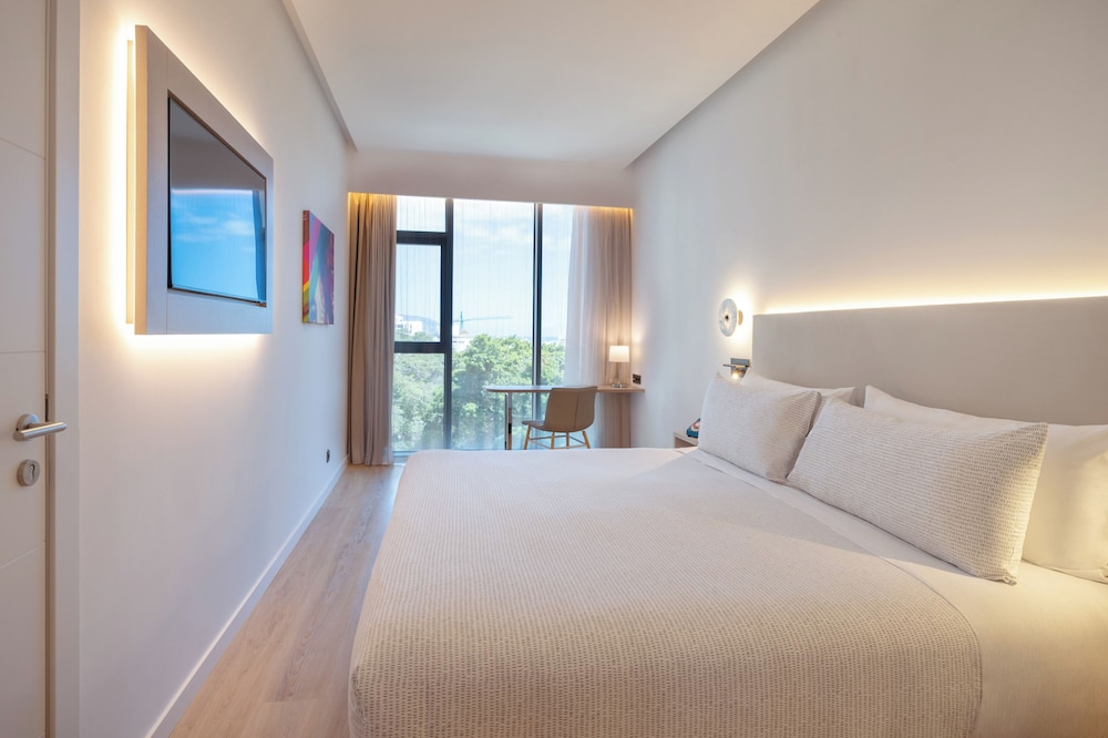 Innside, King Bed, Balcony