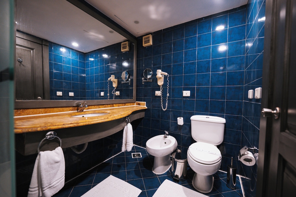 Superior, Twin Beds, Pool View, M Hotels at Porto Marina 8/9