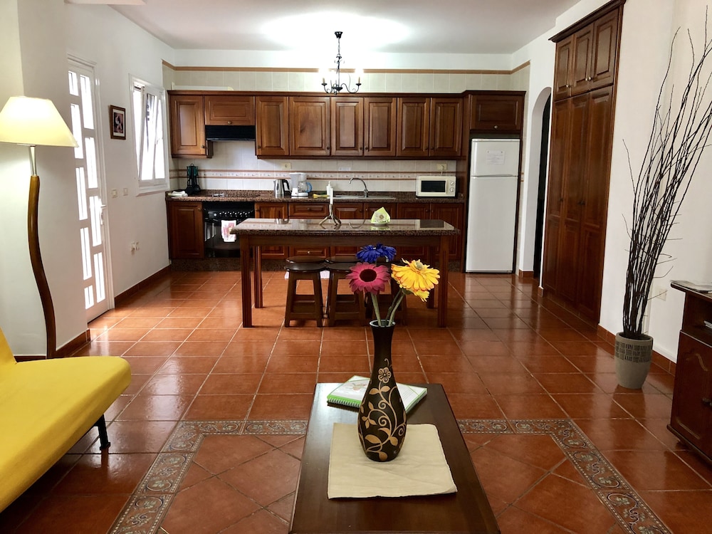 Apartamentos Los Verodes 6/50