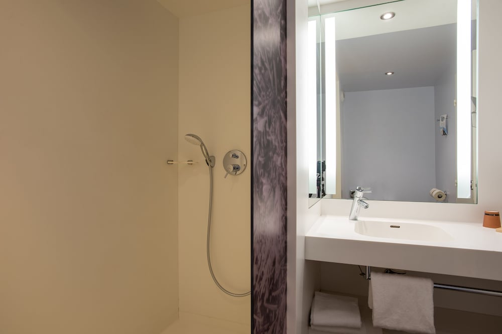 Mercure Marseille Centre Vieux Port 66/66