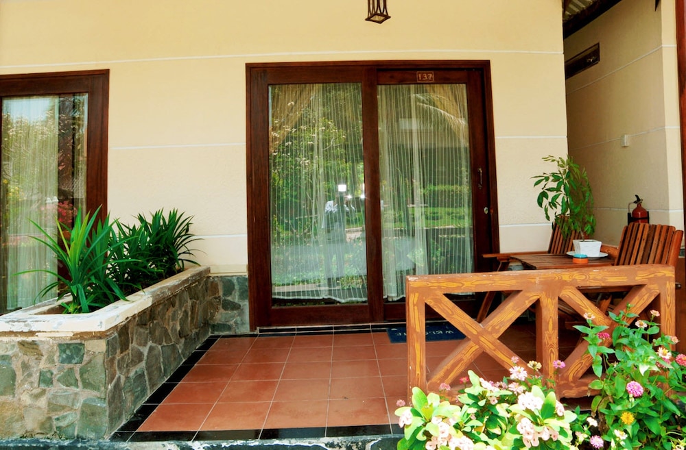Thai Hoa Resort 50/75