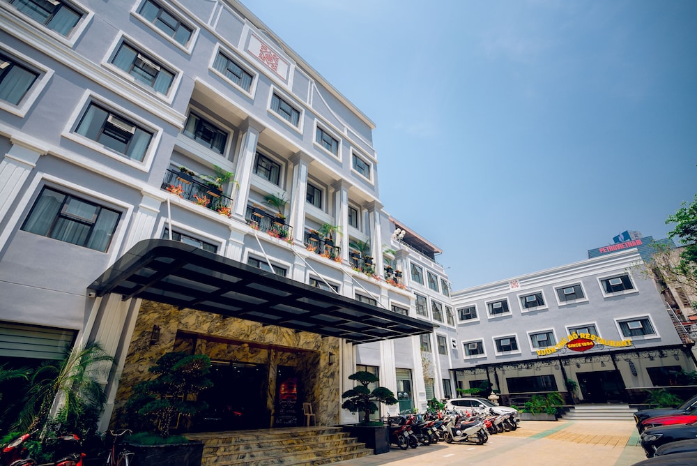 Capital Garden Hotel 19/21
