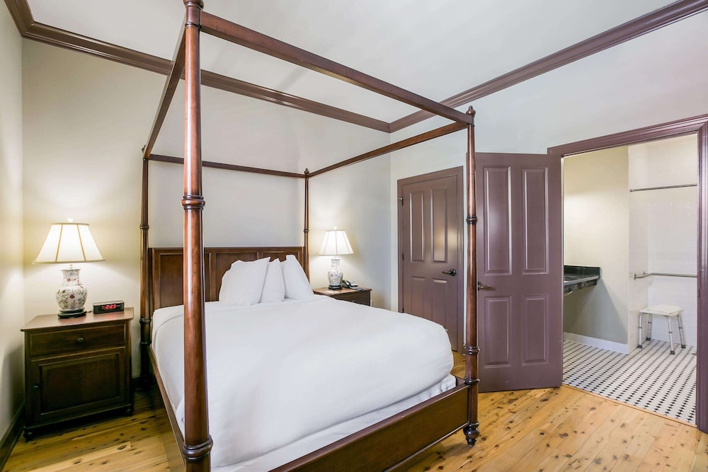 Water Street Hotel & Marina, an Ascend Collection Hotel 13/34