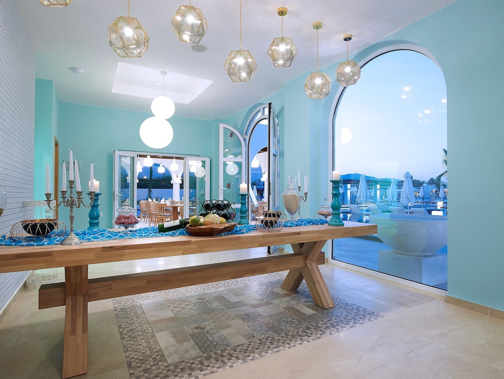 Anemos Luxury Grand Resort 123/153