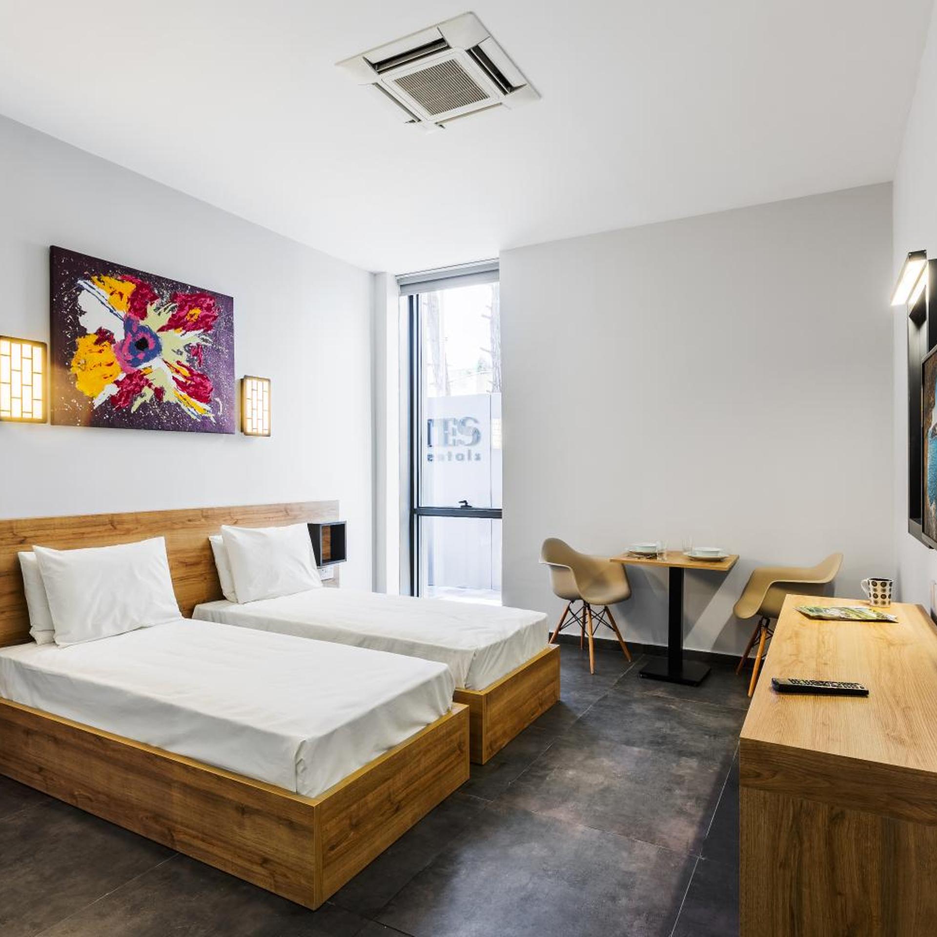 G Suites Luxury Rentals 10/32