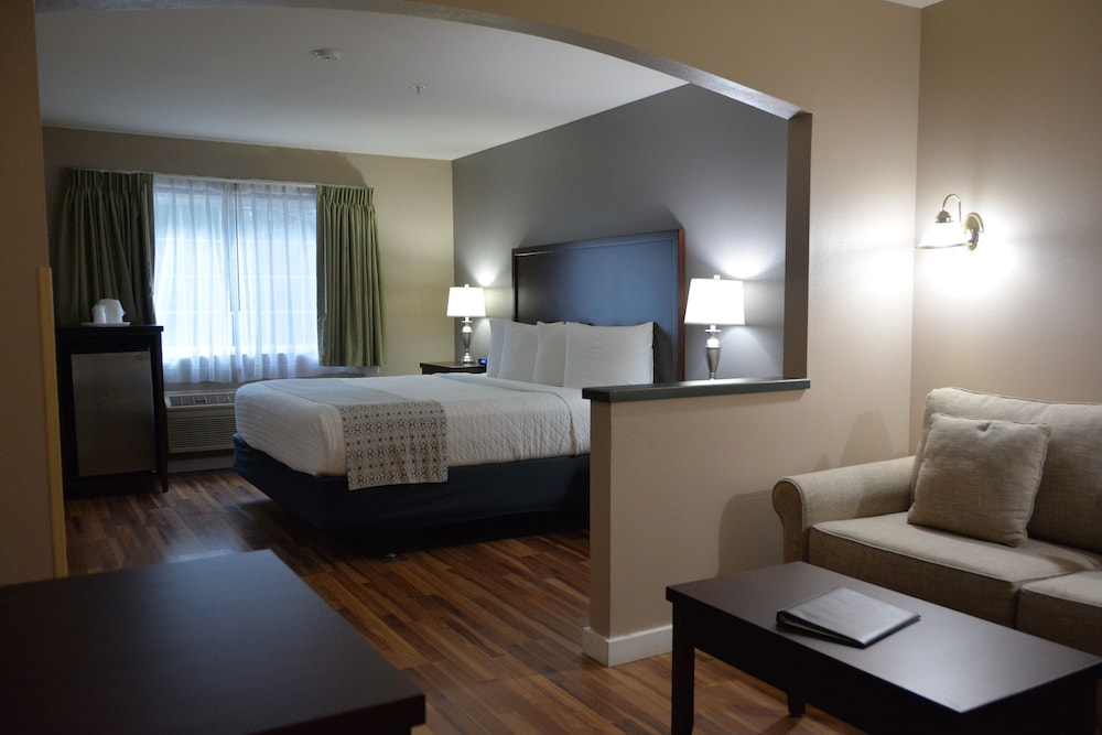 Fairbridge Inn And Suites Dupont 22/54
