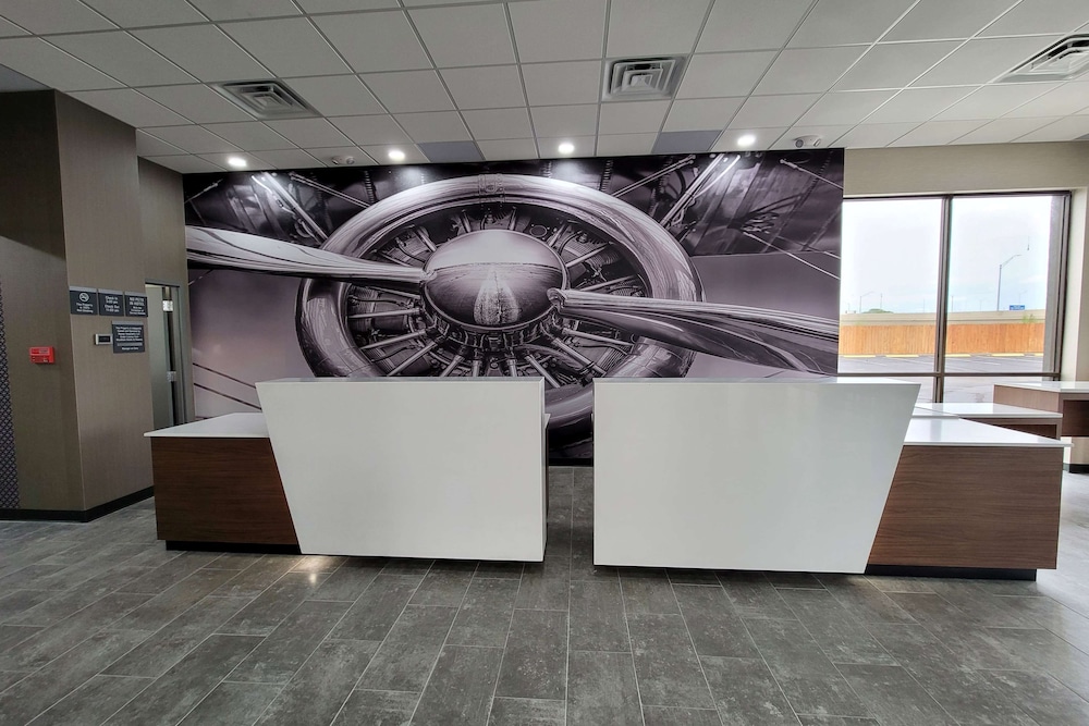 Hawthorn Suites by Wyndham Wichita Airport 5/44