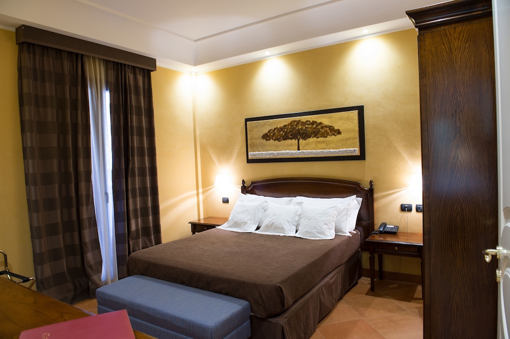 Artemis Hotel 26/69
