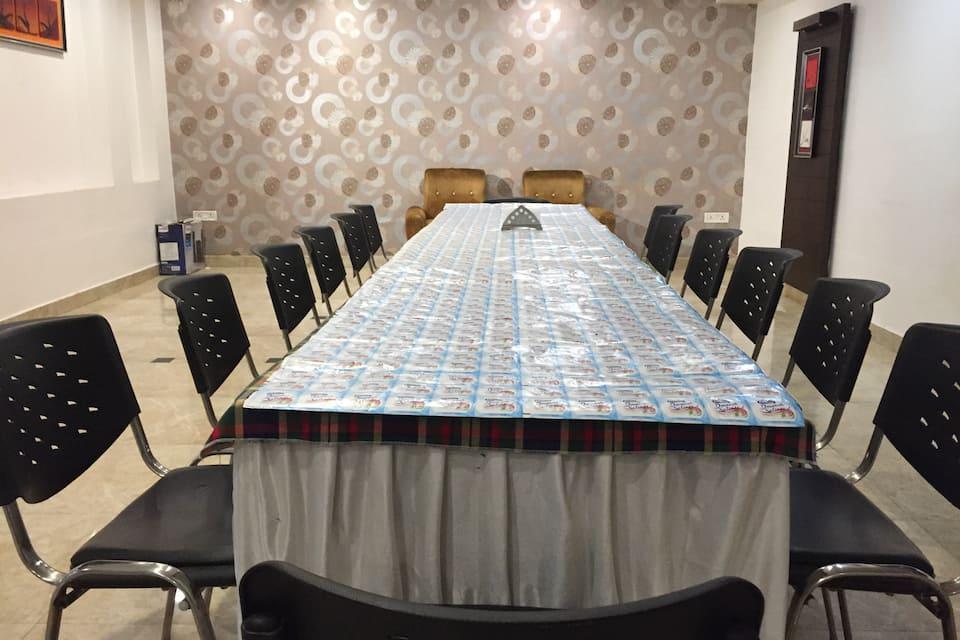 Oyo Rooms Mall Road Cantonment 35/46
